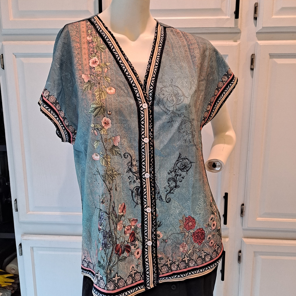Elegant Floral Embroidered V-Neck Blouse - Blue and Pink